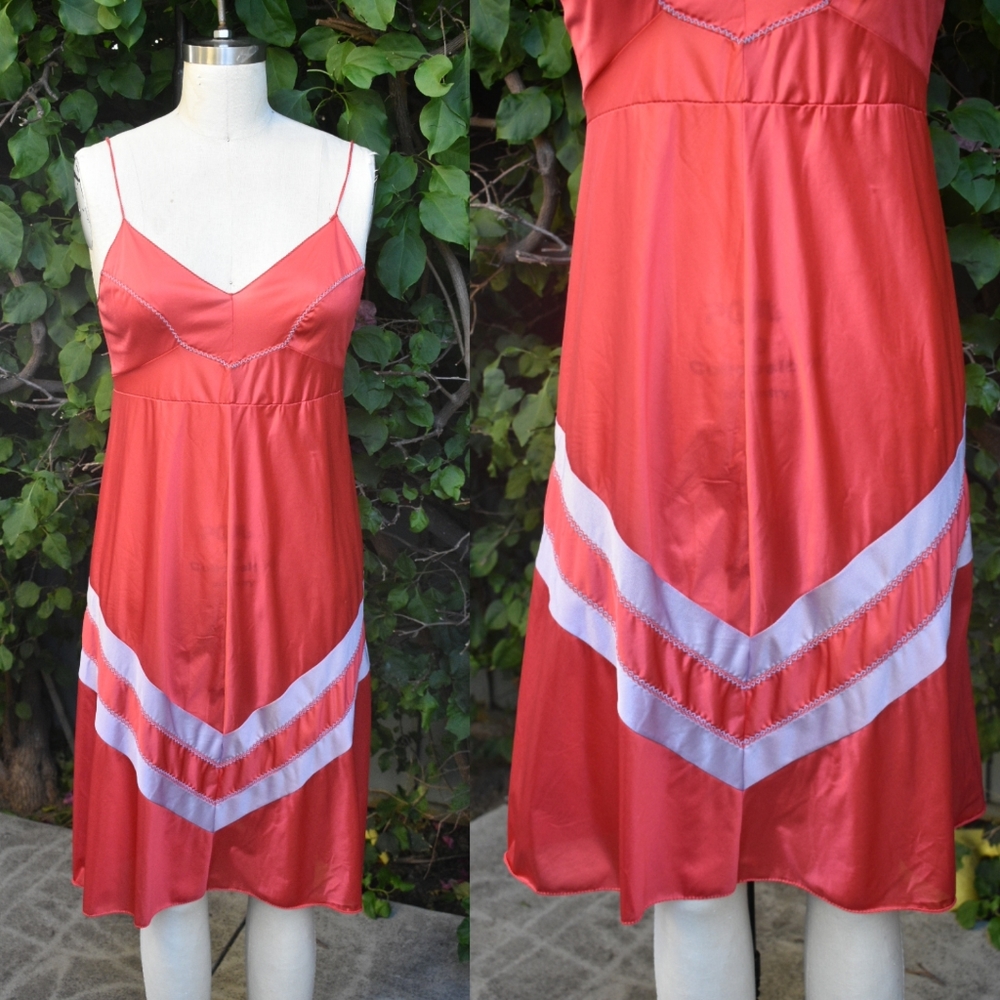 Vintage 70s Vassarette red chevron midi slip dress